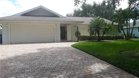 8555 Macoma Drive NE St Petersburg FL 33702