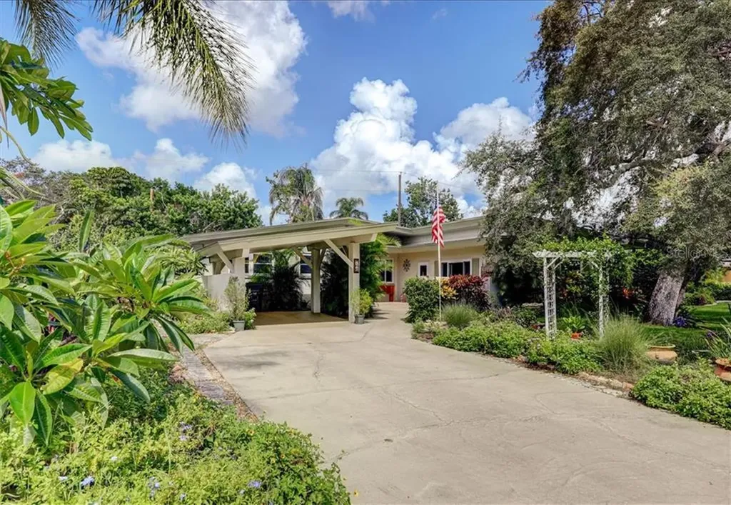 766 Pinecrest Drive Largo FL 33770