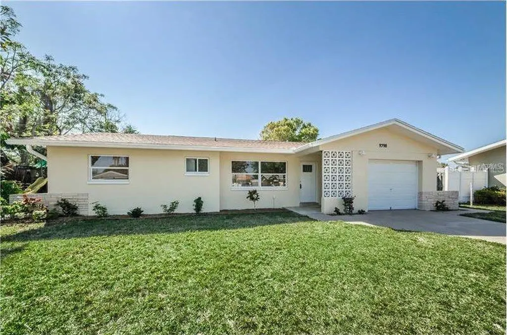 9798 110th Lane Seminole FL 33772