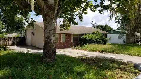 13944 1st Street Dade City FL 33525