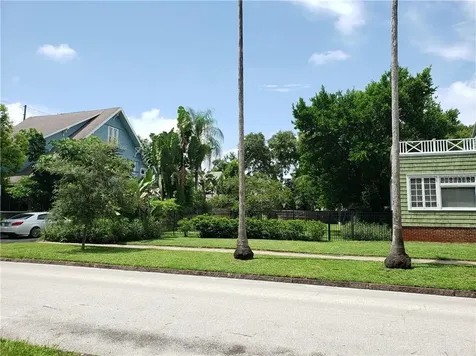 425 9th Avenue NE St Petersburg FL 33701