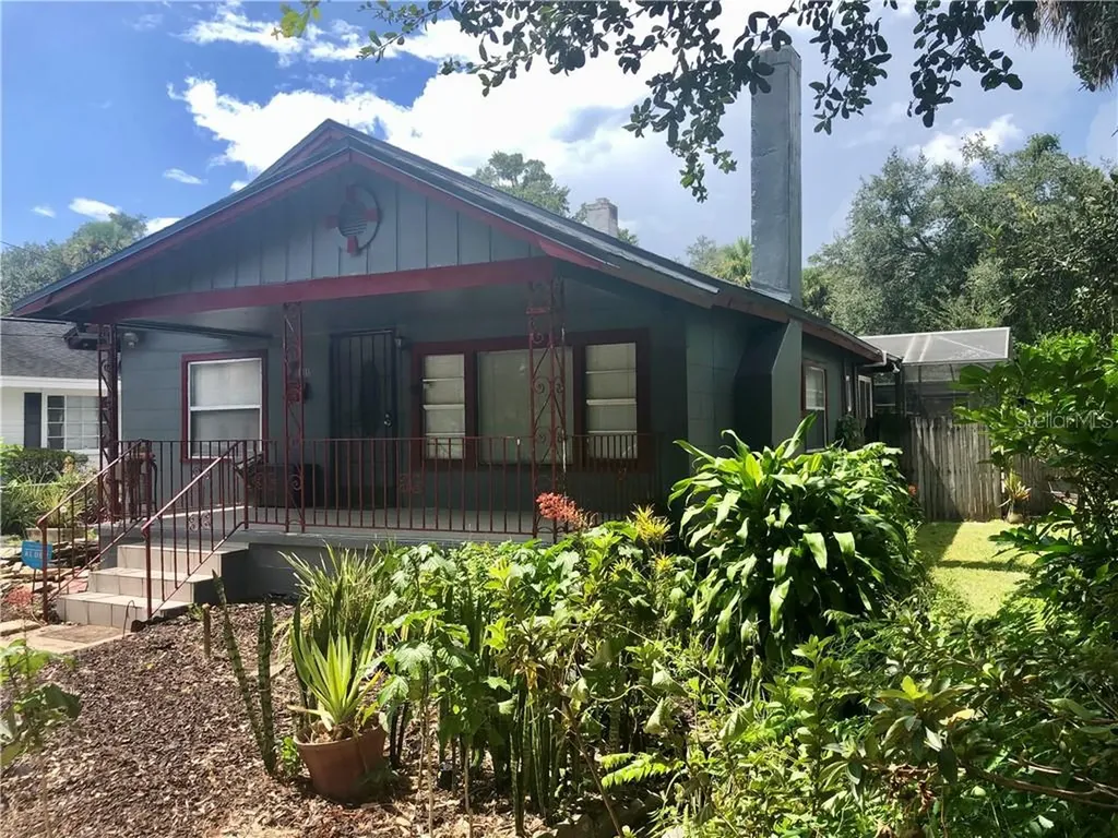 1016 S Locust Avenue Sanford FL 32771