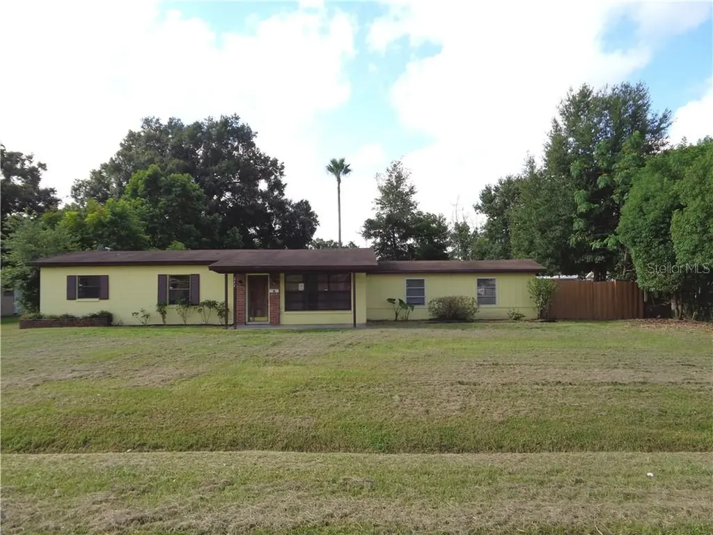 222 W Buchanon Avenue Orlando FL 32809