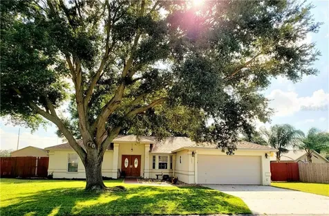 608 Berkley Pointe Pass Auburndale FL 33823