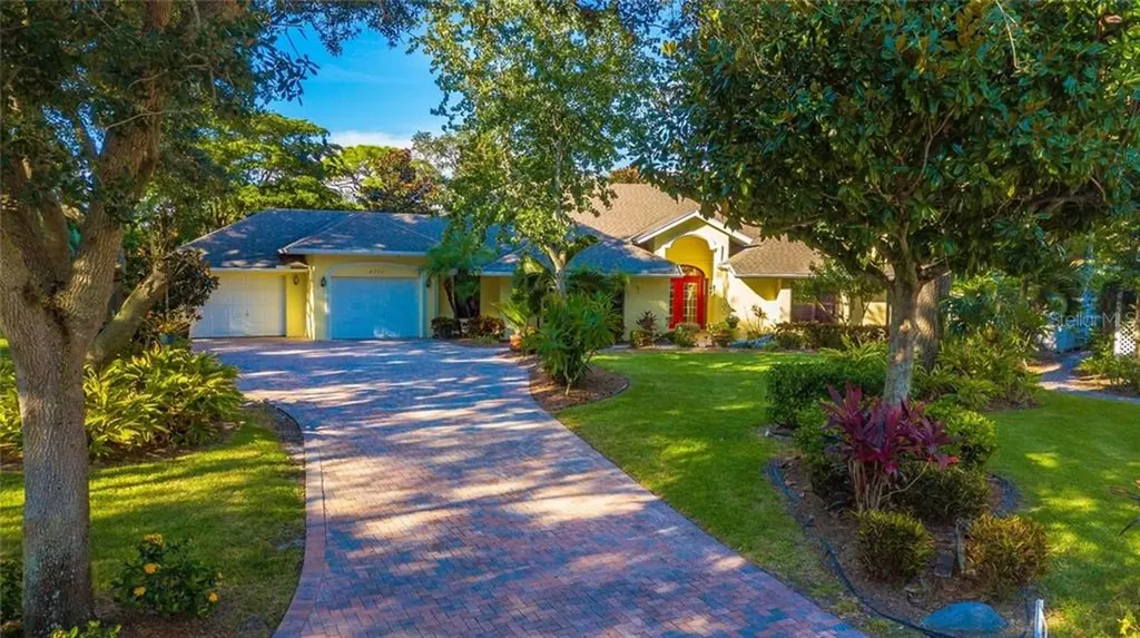 8711 11th Avenue Place NW Bradenton FL 34209