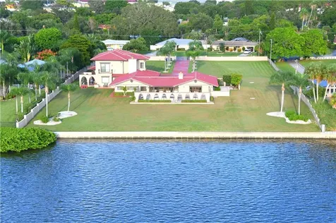 8204 Longbay Boulevard Sarasota FL 34243