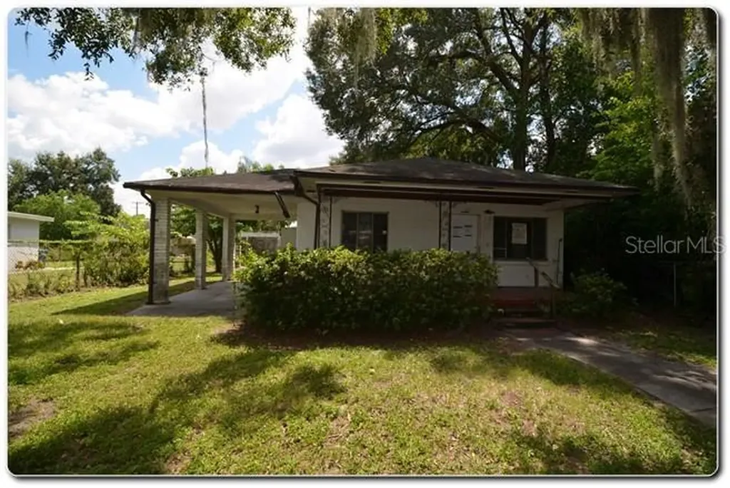 1805 E Frierson Avenue Tampa FL 33610