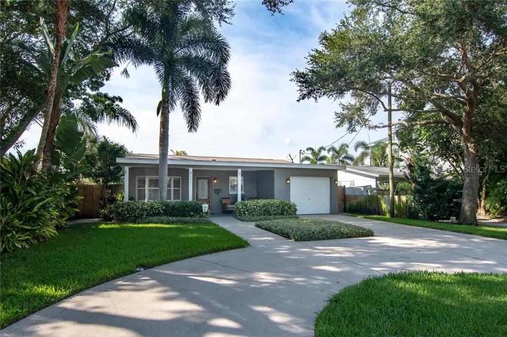 2027 Bayou Grande Boulevard NE St Petersburg FL 33703