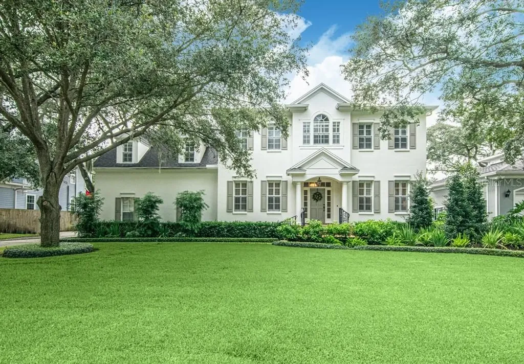 4611 W Tennyson Avenue Tampa FL 33629