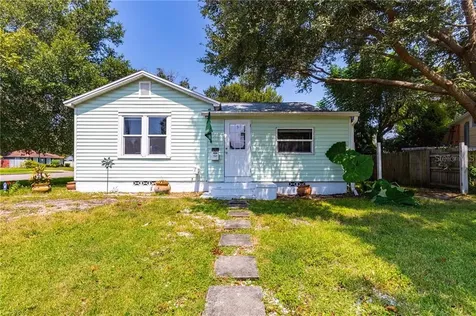 1547 34th Avenue N St Petersburg FL 33704