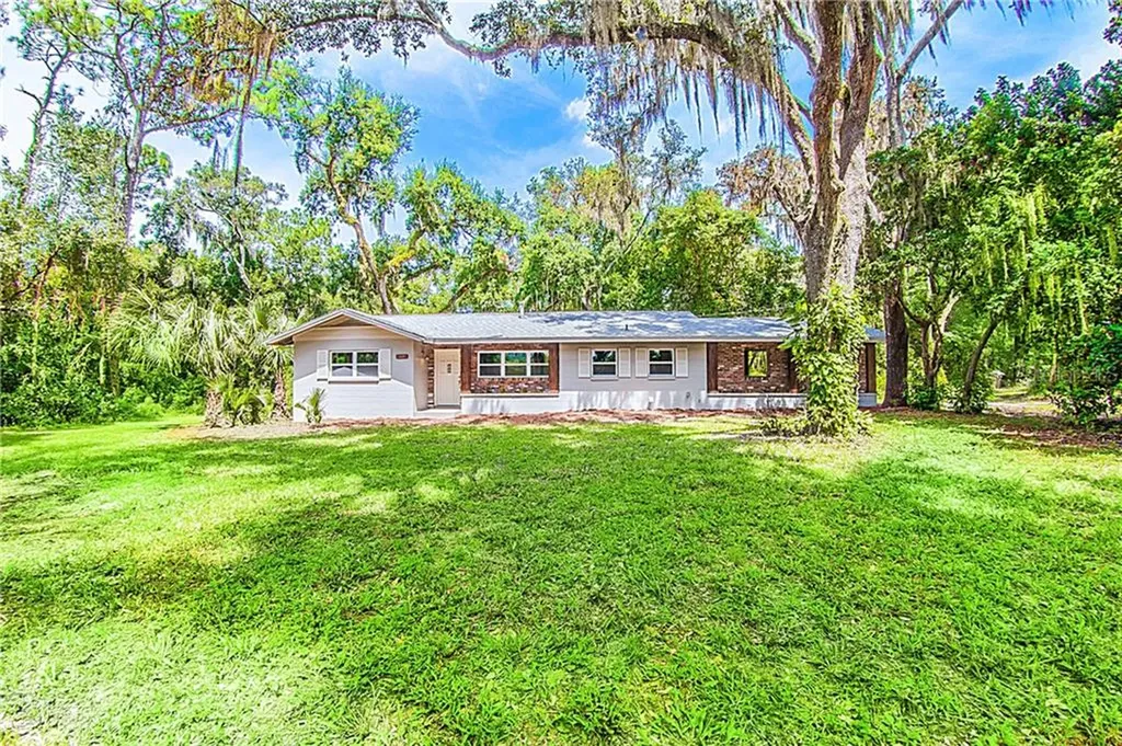 2637 Lady Lake Boulevard Lady Lake FL 32159