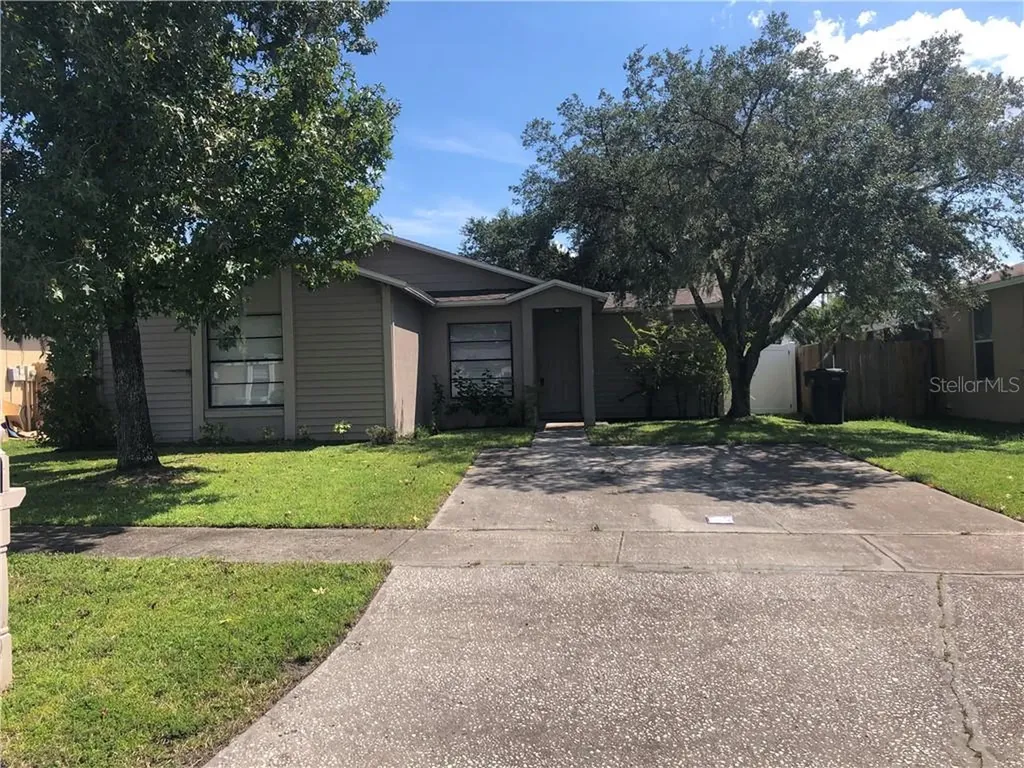 1423 Vinetree Drive Brandon FL 33510