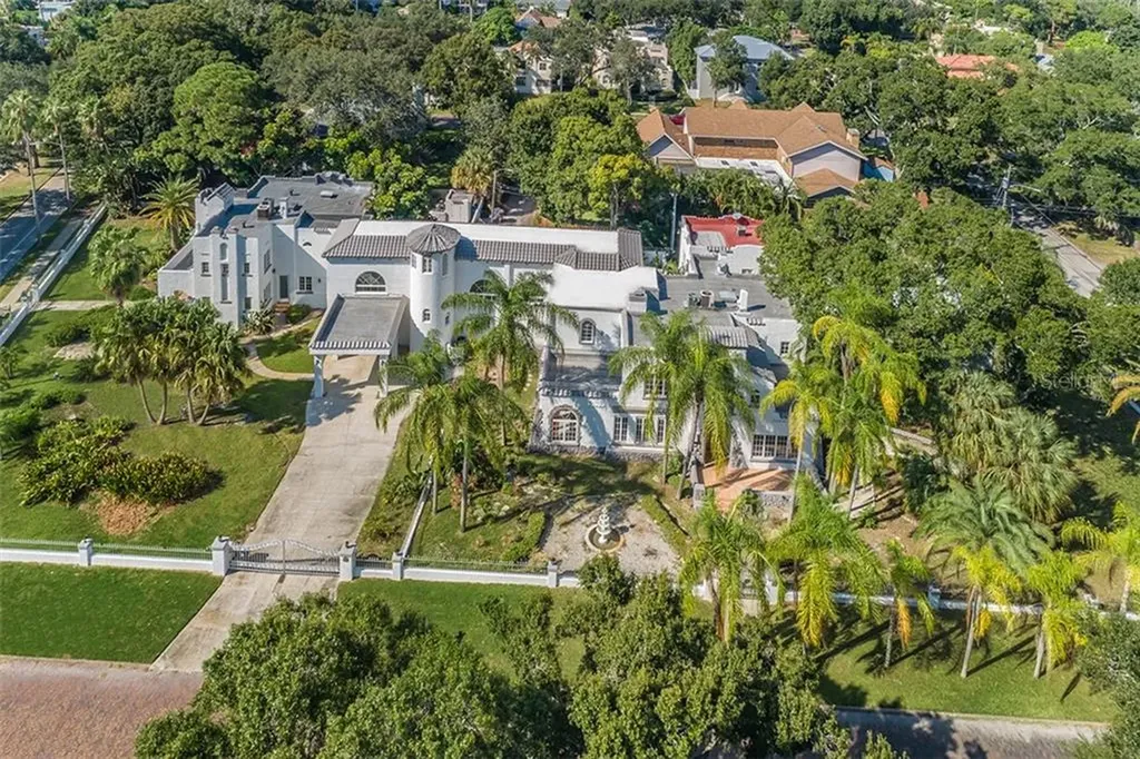 320 Park Street S St Petersburg FL 33707