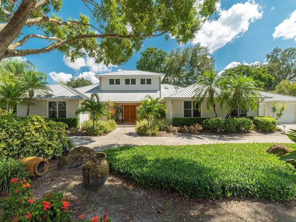 4307 Camino Real Sarasota FL 34231
