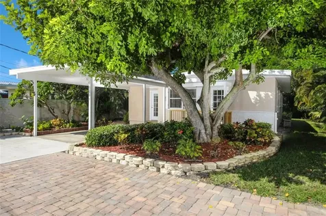 5614 Guava Street Holmes Beach FL 34217