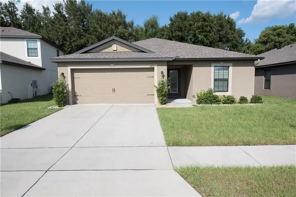 2428 Bracknell Forest Trail Tavares FL 32778
