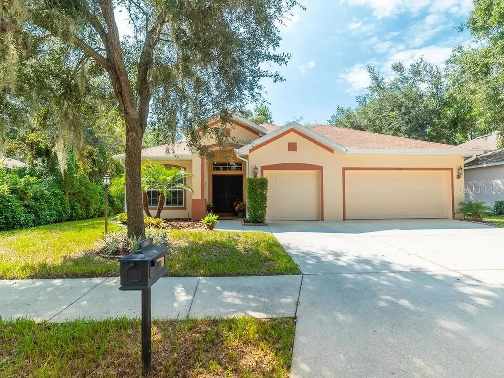 3992 Woodview Drive Sarasota FL 34232