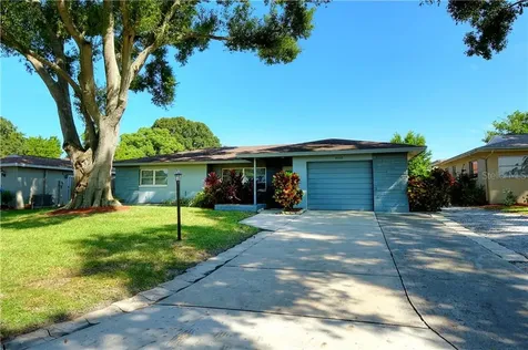 2112 Scotland Drive Clearwater FL 33763