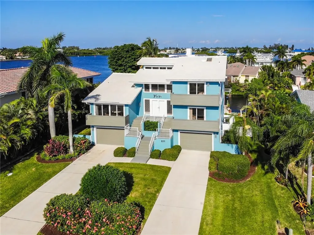 611 N Point Drive Holmes Beach FL 34217