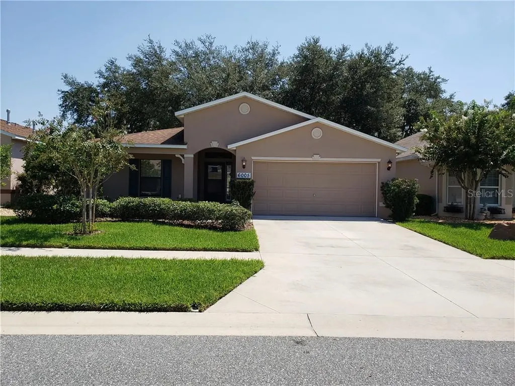 6005 Hunters Ridge Avenue Leesburg FL 34748