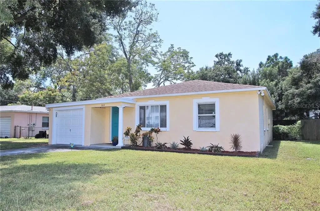 3014 W Helen Avenue Tampa FL 33611
