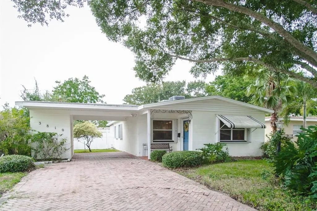 3810 Helena Street NE St Petersburg FL 33703