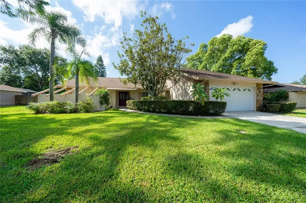 1256 Ridgegrove Drive S Palm Harbor FL 34683