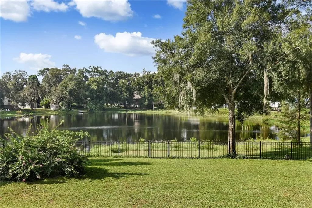 12120 Midlake Drive Tampa FL 33612