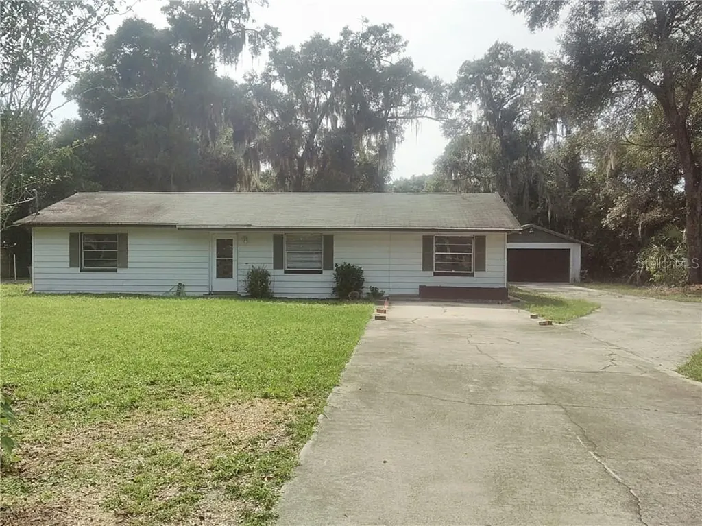1225 N Sparkman Avenue Orange City FL 32763