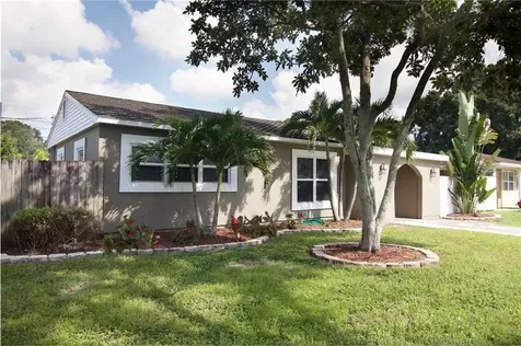 7241 13th Street N St Petersburg FL 33702