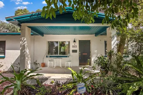 601 40th Avenue NE St Petersburg FL 33703