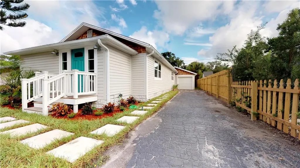 2135 Salem Avenue N St Petersburg FL 33714