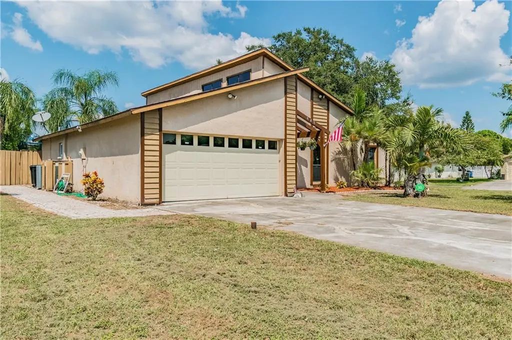 485 Saturn Avenue Sarasota FL 34243