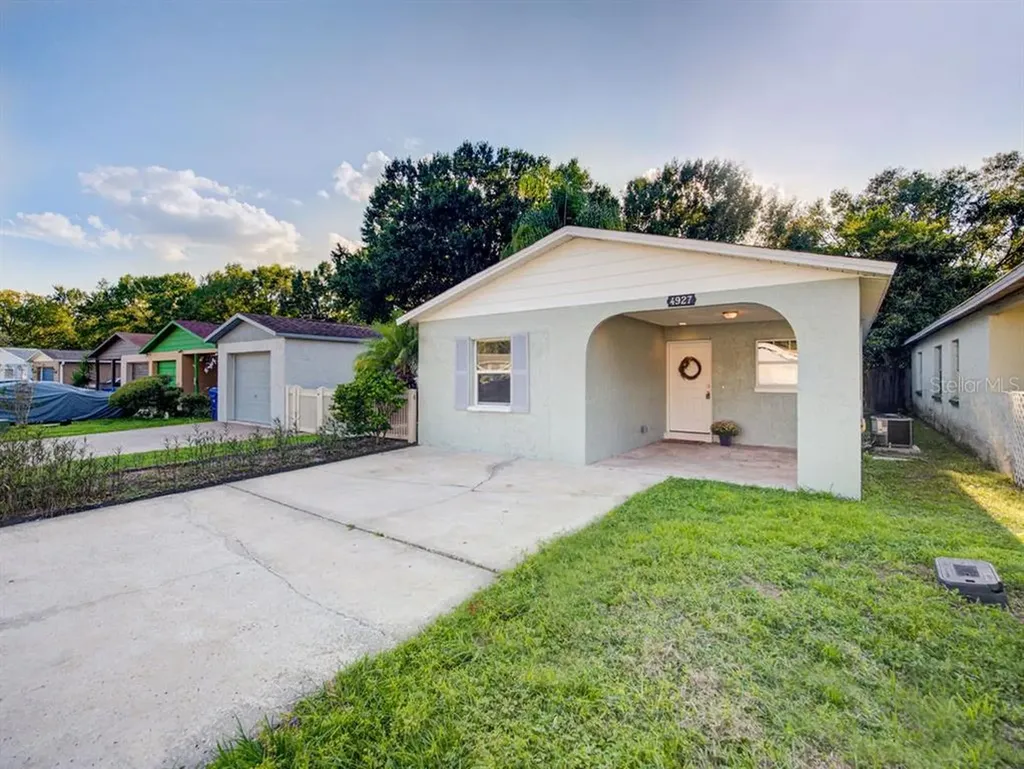 4927 Billy Direct Lane Lutz FL 33559