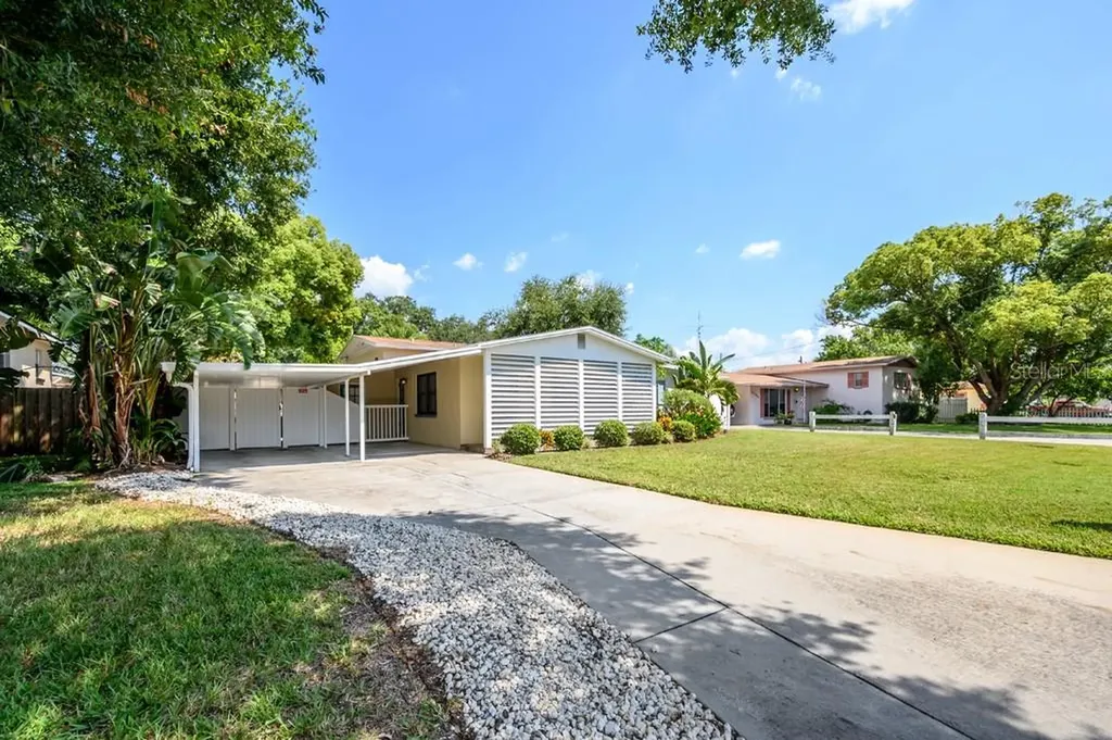 4604 S Hesperides Street Tampa FL 33611