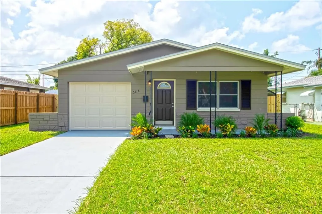 5718 19th Avenue N St Petersburg FL 33710