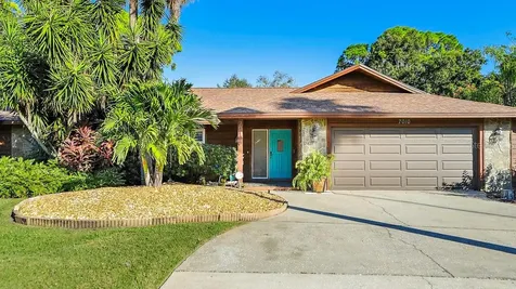 7010 10th Street S St Petersburg FL 33705