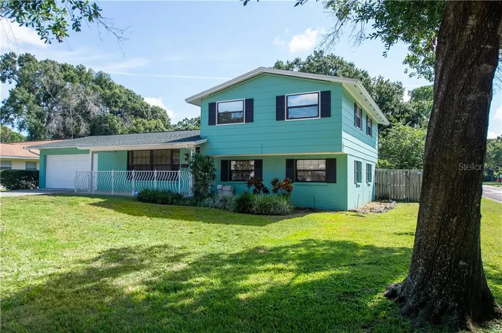 6801 Cresthill Court Tampa FL 33615