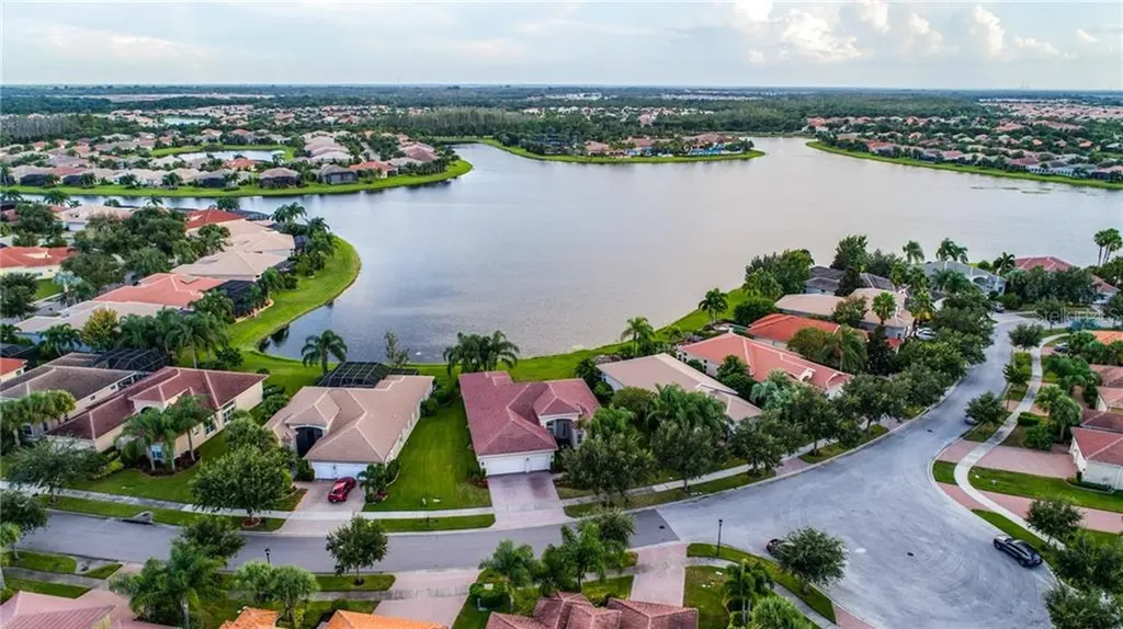 4910 Sapphire Sound Drive Wimauma FL 33598