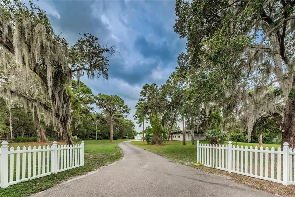 9050 102nd Avenue Seminole FL 33777