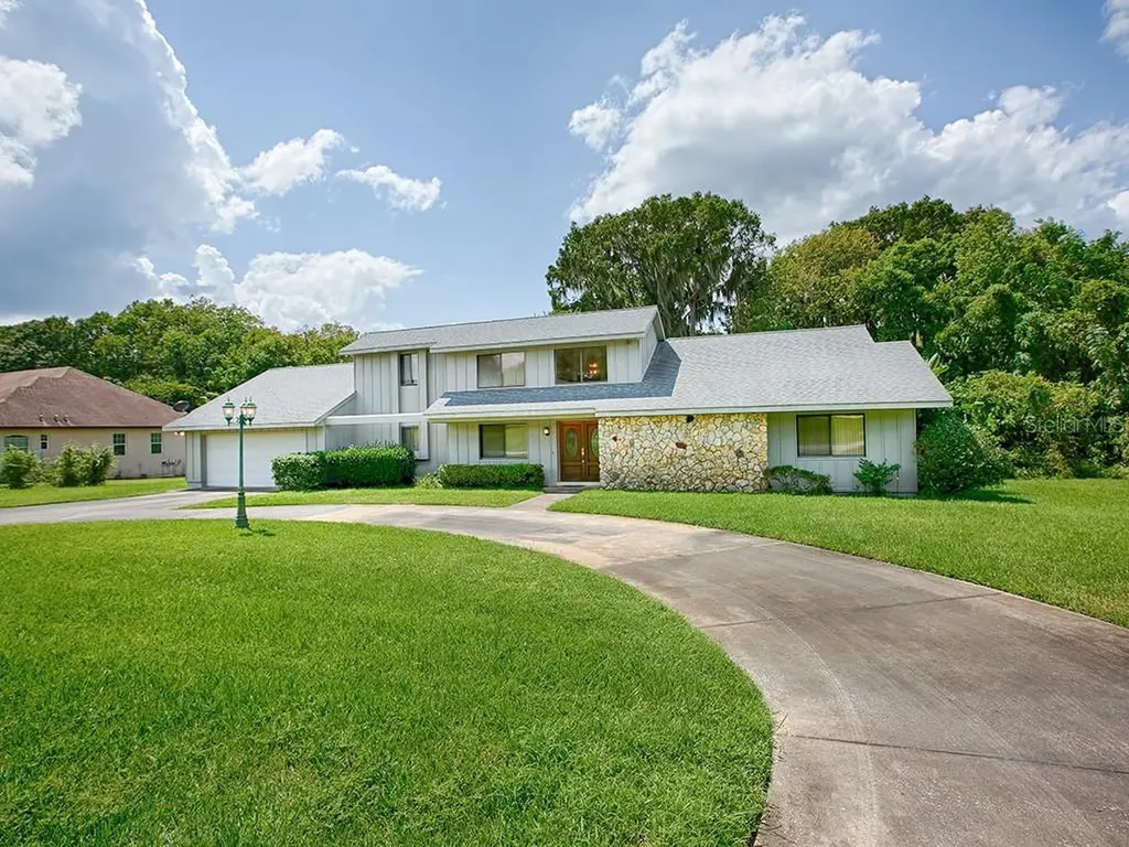 30329 Redtree Drive Leesburg FL 34748