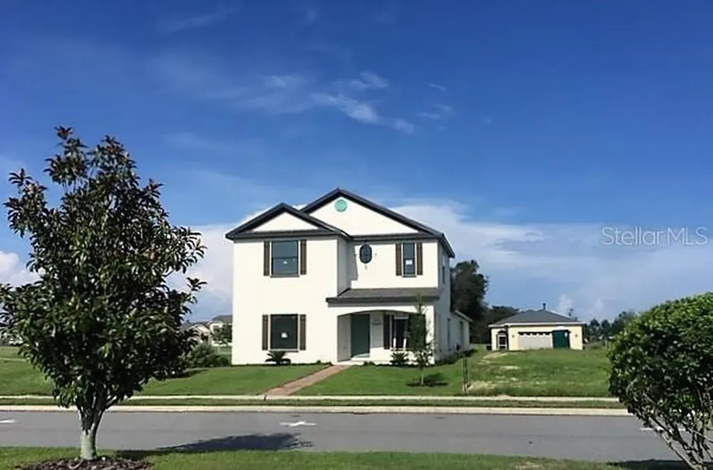 10597 Grand Oaks Boulevard Oxford FL 34484