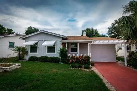 541 38th Avenue N St Petersburg FL 33704
