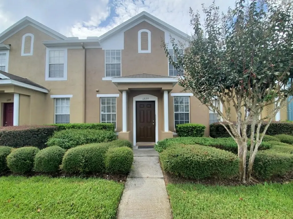 1229 Charlesworth Drive Wesley Chapel FL 33543