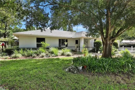 255 W Brookins Avenue Eagle Lake FL 33839