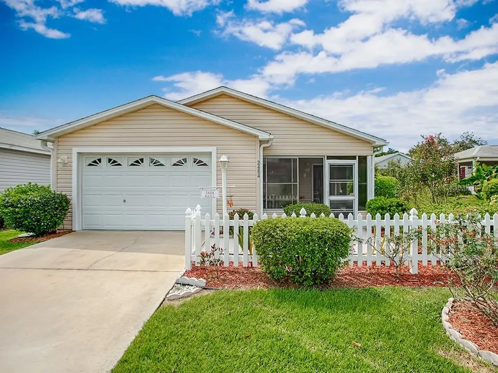 2484 Kingstree Place The Villages FL 32162