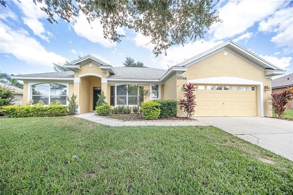 10748 Versailles Boulevard Clermont FL 34711