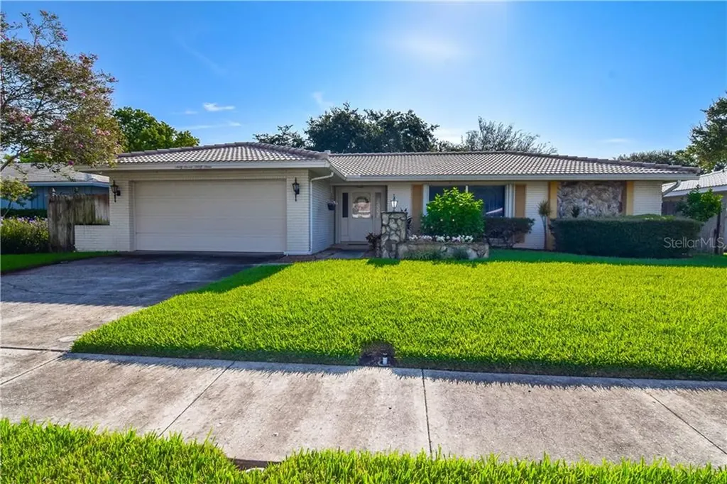 6733 122nd Street Seminole FL 33772