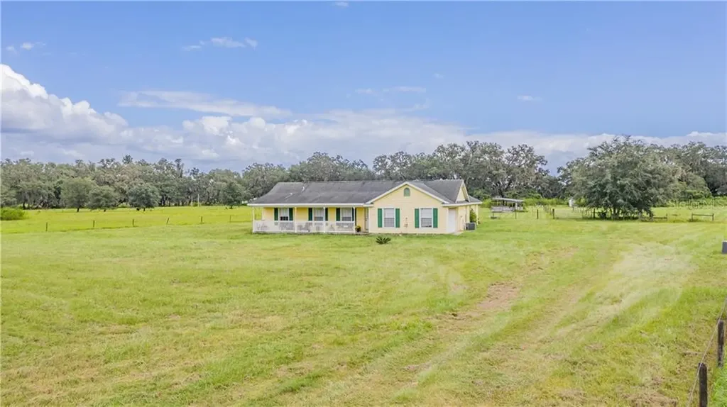 26415 Dixieland Way Dade City FL 33523
