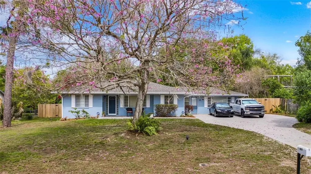 1072 W Magnolia Street Clermont FL 34711